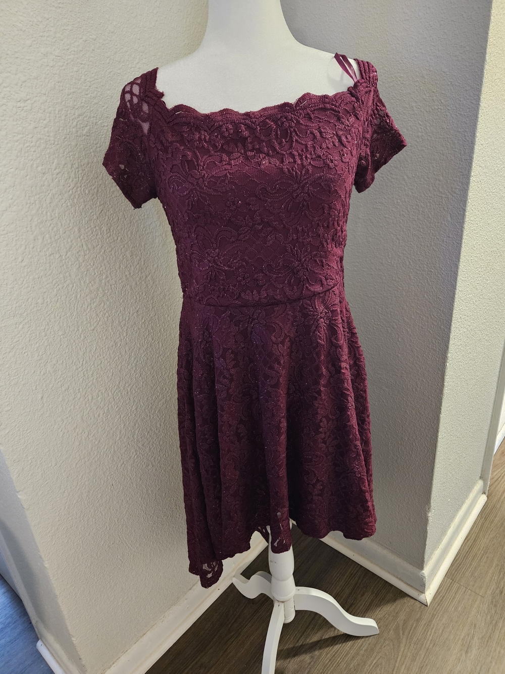 City Studio Off-Shoulder Lace Mini Dress in Burgundy